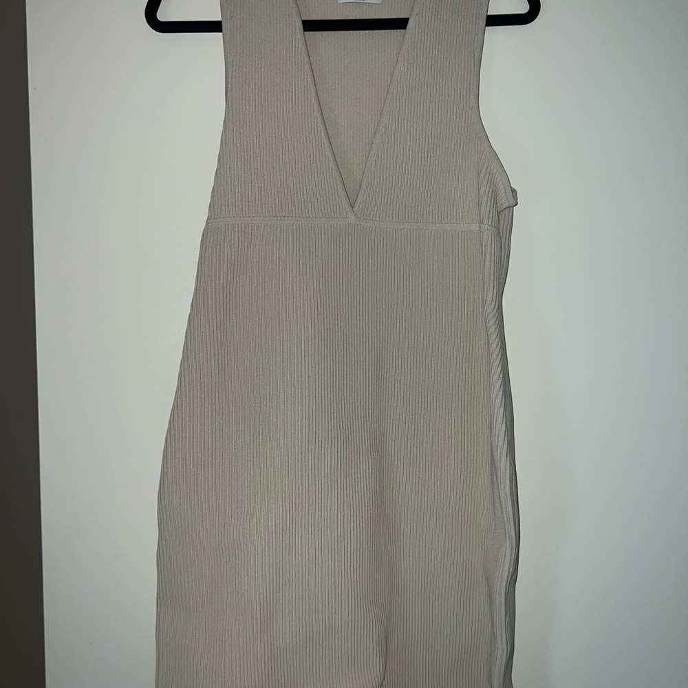 Elegant Cream Sleeveless Dress